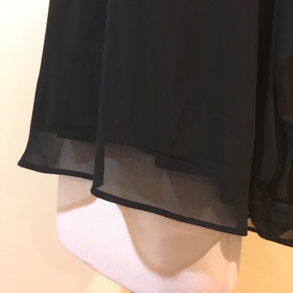 Off Shoulder Chiffon 3/4 Sleeve Top - Picture 5 of 6